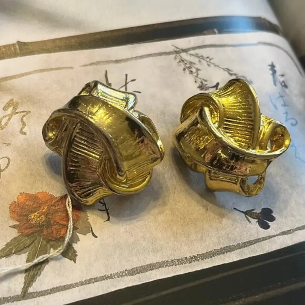 Vintage 1980s Runway Oversized Large Heavy Classic Gold Woven Clip Earrings